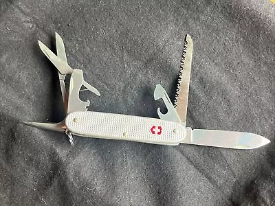 *NWOB* 30%OFF Victorinox Pioneer FARMER X  Swiss Army 93mm Knife  Silver Alox • $52