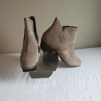 Me Too Leather (Suede) Slip On Ankle Boot Taupe 9.5M Preowned • $39.99