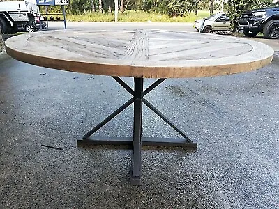 $720 • Buy NEW LARGE INDUSTRIAL RUSTIC TIMBER BISTRO CAFE ROUND DINING TABLE - 150cm