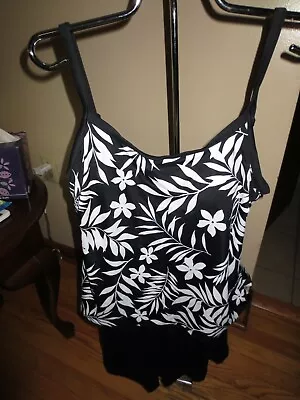 Womens Via Marina Black/White 1 Piece Swimsuit/Dress Size 14 Very Good Condition • $17.99