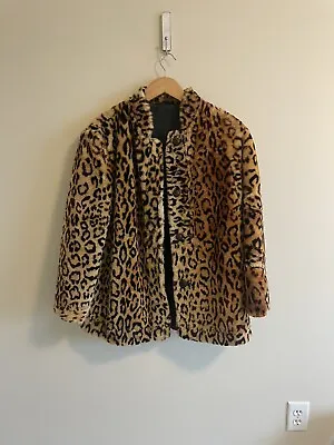 $52 • Buy Size L Thick Vintage Cheetah Print Coat