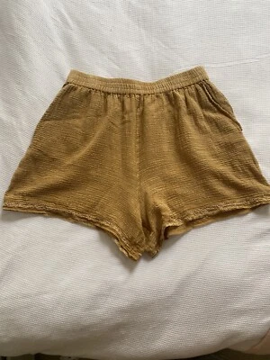£2 • Buy Zara Womens Mustard Beach Shorts XS