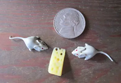 Vintage 3 Pc Miniature Gray MICE Mouse & CHEESE WEDGE Plastic W Germany Grey • $14.99