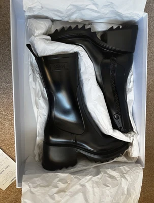 £210 • Buy Chloe Betty Rain Boots In Black Size 36 UK 3