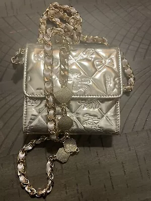 Chanel Silver Compact Wallet With Chain • $285