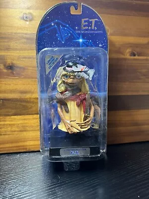 E.T. The Extra Terrestrial  Dress  Figure Limited Edition ToysRUs Exclusive 2001 • $20