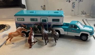 Breyer Truck & Gooseneck Horse Trailer Stablemates & 4-Breyer Stablemate Horses • $35.99