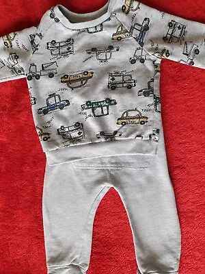 Baby Boys Top And Jogging Bottoms Size 9-12 Brand Matalan Excellent Condition • £3.99