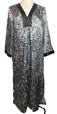 Robe Oscar De La Renta  Silky  Satin Animal Print  Maxi Zip  Silver  M  Woman's • £26.27