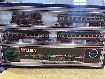 LIMA OO GAUGE LMS 0-6-0 8920 TANK LOCO & CARRIAGE SET 102606 5051 RED Complete B • £59.99