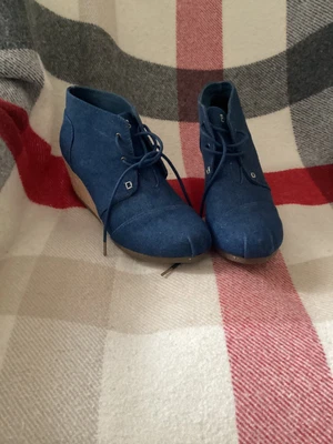 £20 • Buy Skechers Bobs Ladies Denim Wedge Heeled Boots Size 6, 34280