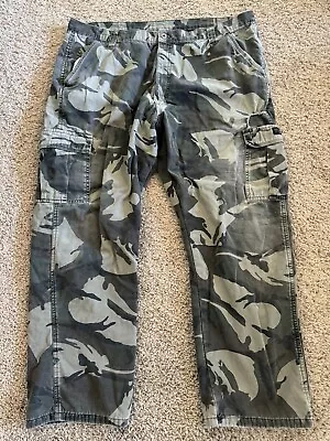 Wrangler Fleece Lined Camo Green Cargo Pants Relaxed Fit Men’s Size 42x30 • $15