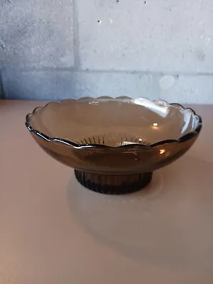Vintage 1950's E.O. Brody CO. M2000 Cleveland Ohio Brown Glass Dish Bowl Scallop • $19.99