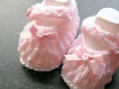 CUTE PAIR HAND KNITTED BABY SHOES In WHITE/PINK WITH PINK BOW Size 0-3 MONTH (3) • £3.50