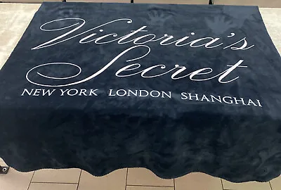 $12.99 • Buy Victoria's Secret 50 X 60 Inch Secret Soft Script Logo Sherpa Blanket -...