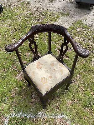 Antique Cheltenham Corner Chair • $0.99