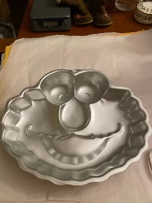 Vintage  Sesame Workshop Elmo Aluminum Cake Pan 2002 • $25.99