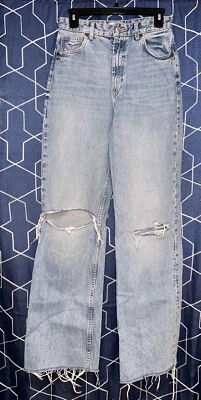 $22 • Buy Zara Women's Ripped Classic Mom Fit Jeans Size 6