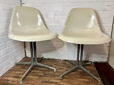Vintage MCM Pair Of Herman Miller Eames La Fonda Fiberglass Side Chairs & Bases • $975