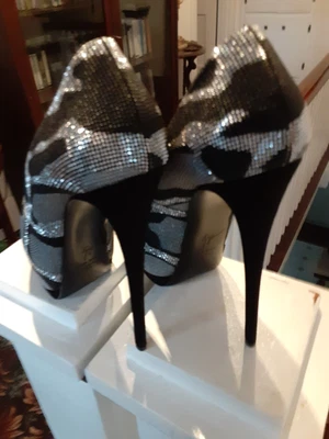 $299.99 • Buy Zanotti Sharon 150 Size 39 Near Mint