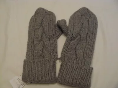 $38 • Buy Nwt Barneys New York Womens Gray Cable Knit Cashmere Mittens One Size