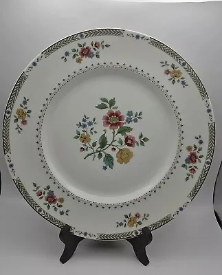 Vintage Royal Doulton Kingswood 1976 Dinner Plate 10¾  T.C 1115 Flower Design • £3