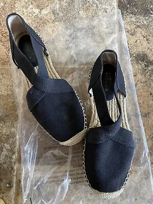 Michael Kors Closed Toe Cloth Espadrilles Black Womens 6.5 • $22