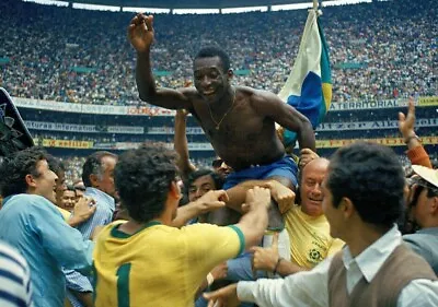 PELE AFTER BRAZIL VICTORY Photo Picture Poster Futbol Player Athlete Celebrate • $13