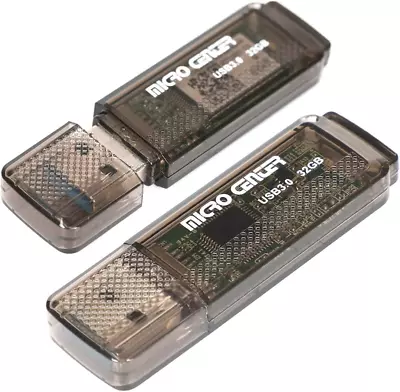 Micro Center Superspeed 2 Pack 32GB USB 3.0 Flash Drive • $18.99