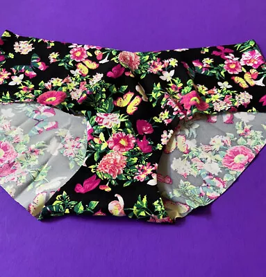 NEW! VICTORIA’S SECRET BLACK FLORAL STRETCH HIP HUGGER PANTIES/ Size Small/ S/P • $13.49