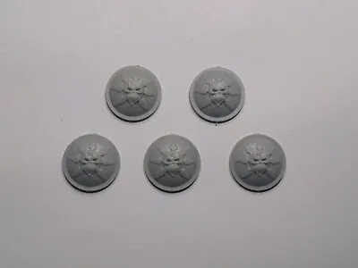 Warhammer Warrior Of Chaos- 5x Embossed Shields. Classic Plastic. OOP • £9
