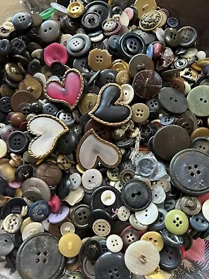 #5 Estate Sale Lot Vintage Buttons 5 Lbs Wood Metal MOP Plastics Hearts • $0.99