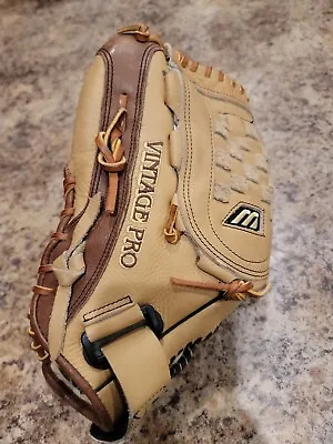 Mizuno Vintage Pro • $185