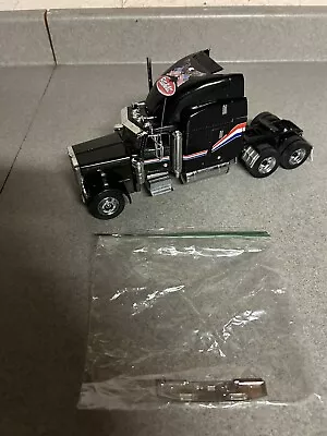 Franklin Mint 1/32 Scale B11TA51 - Peterbilt Truck Tractor Unit - Black • $65