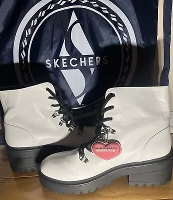 NEW Skechers Lug Boots Weekend Best White Women’s US Size 8.5 • $39.95