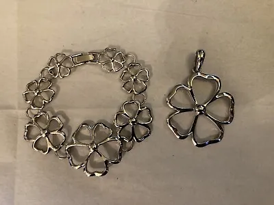 Lia Sophia Daisy Silver Tone Flower Bracelet And Pendant • $24.99