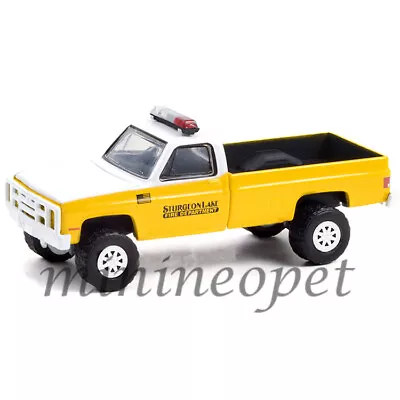 Greenlight 67010 C 1987 Chevy M1008 Sturgeon Lake Fire Dept 1/64 Yellow / White • $7.60