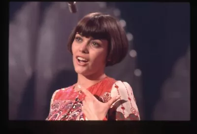 Mireille Mathieu French Pop Star Singing On Stage Original 35mm Transparency  • $24.99