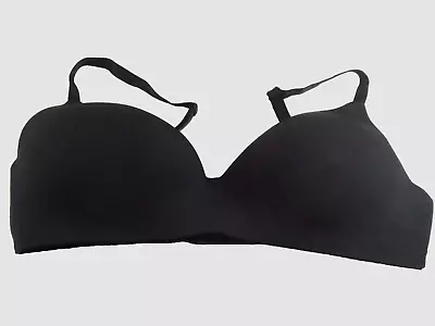 Victoria's Secret Black No Wire Bra Size 38d • $0.99