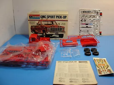 Monogram 1978 GMC Sport Pick-Up  4x4 Stepside Model Kit 1/24 Complete Set • $40