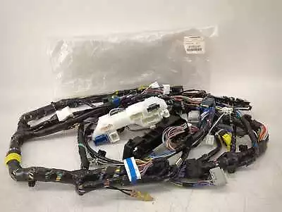 New OEM Mitsubishi Dash Wiring Harness Fuse Block 2015 Lancer Ralliart 8522G147 • $300