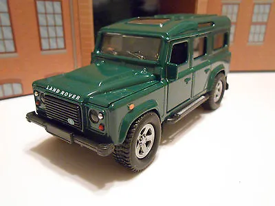 LANDROVER DEFENDER Model Toy Car Boy Dad Birthday Gift NEW & BOXED! • £11.95