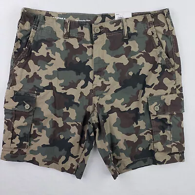 Mens Sonoma Cargo Shorts Green Camo Print Size 40 10  Inseam NWT • $13