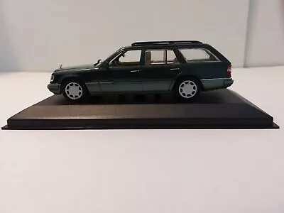 Minichamps Mercedes E300 Station Wagon • $19.95