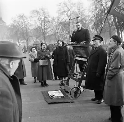 Salvation Army At Speakers Corner Hyde Park 1st March 1955 Old Photo • $9