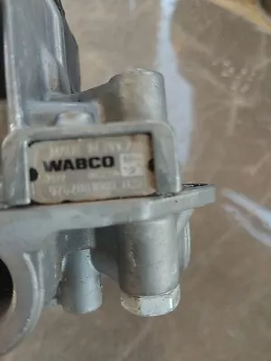 Wabco ABS Relay Valve 9762001000 037 • $45