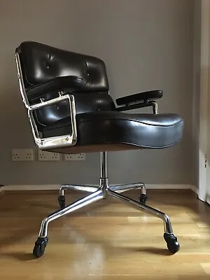 Vitra Eames Lobby Chair ES 108 • £2400