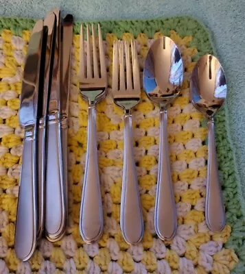 Mikasa 18/0 Stainless Flatware Gourmet Basics Service 4/ 16 Pieces Total  EUC  • $19.95