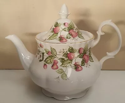 Royal Albert Bone China Lyndale Strawberry Pattern 6 Cup Teapot C1995-98 England • $465