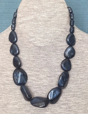 £2.99 • Buy Lovely M&s Necklace With Shiny Marbled Effect Navy Blue Plastic Beads (n2)